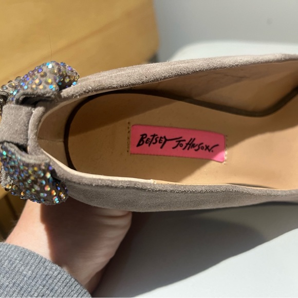 Betsey Johnson Wedge Suede rhinestone with bow - Picture 4 of 4